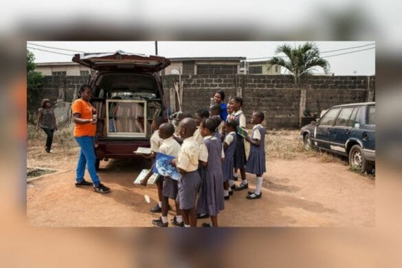 Nigeria: des camionnettes pour donner le goût de lire aux enfants